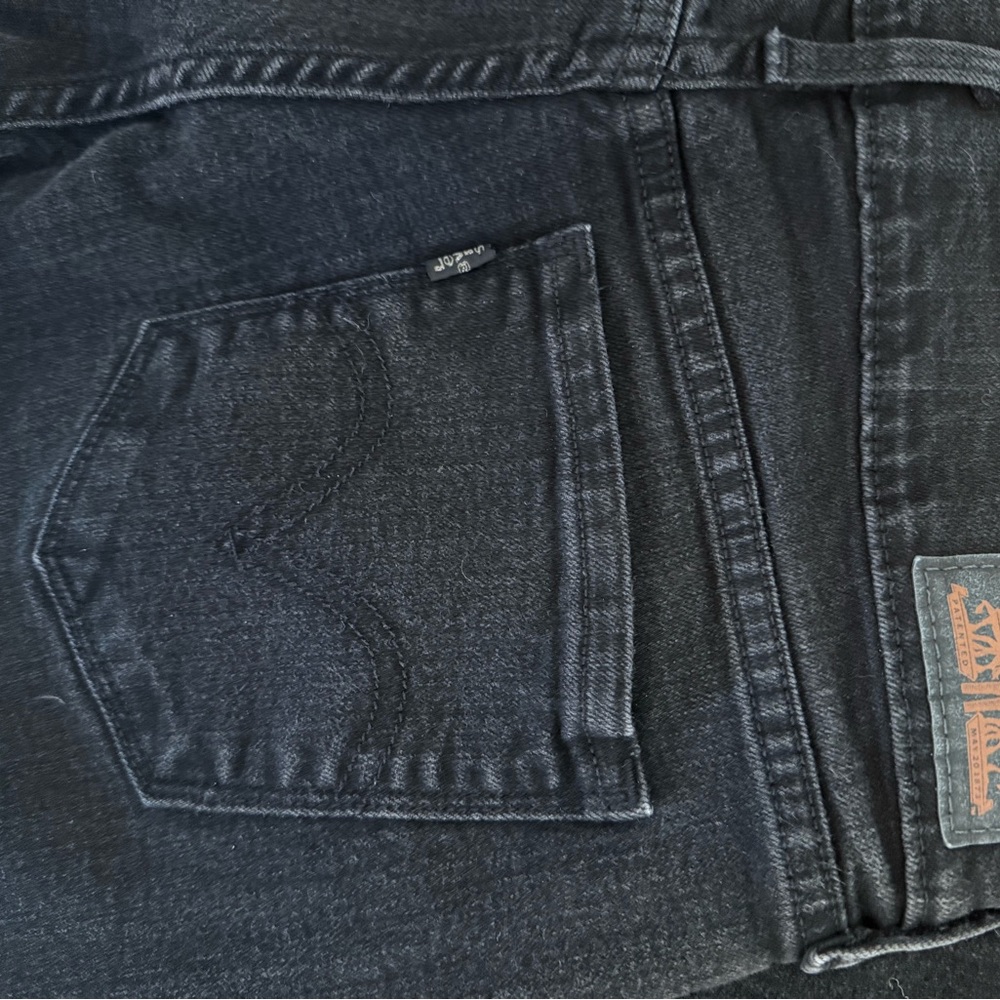 Women’s Levi’s 505 Straight Leg Size 4